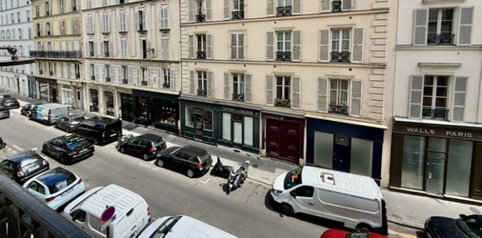 Image 2 sur 5 - Appartement  ·  Location · Paris (75007) · 2 pièces · 52m²